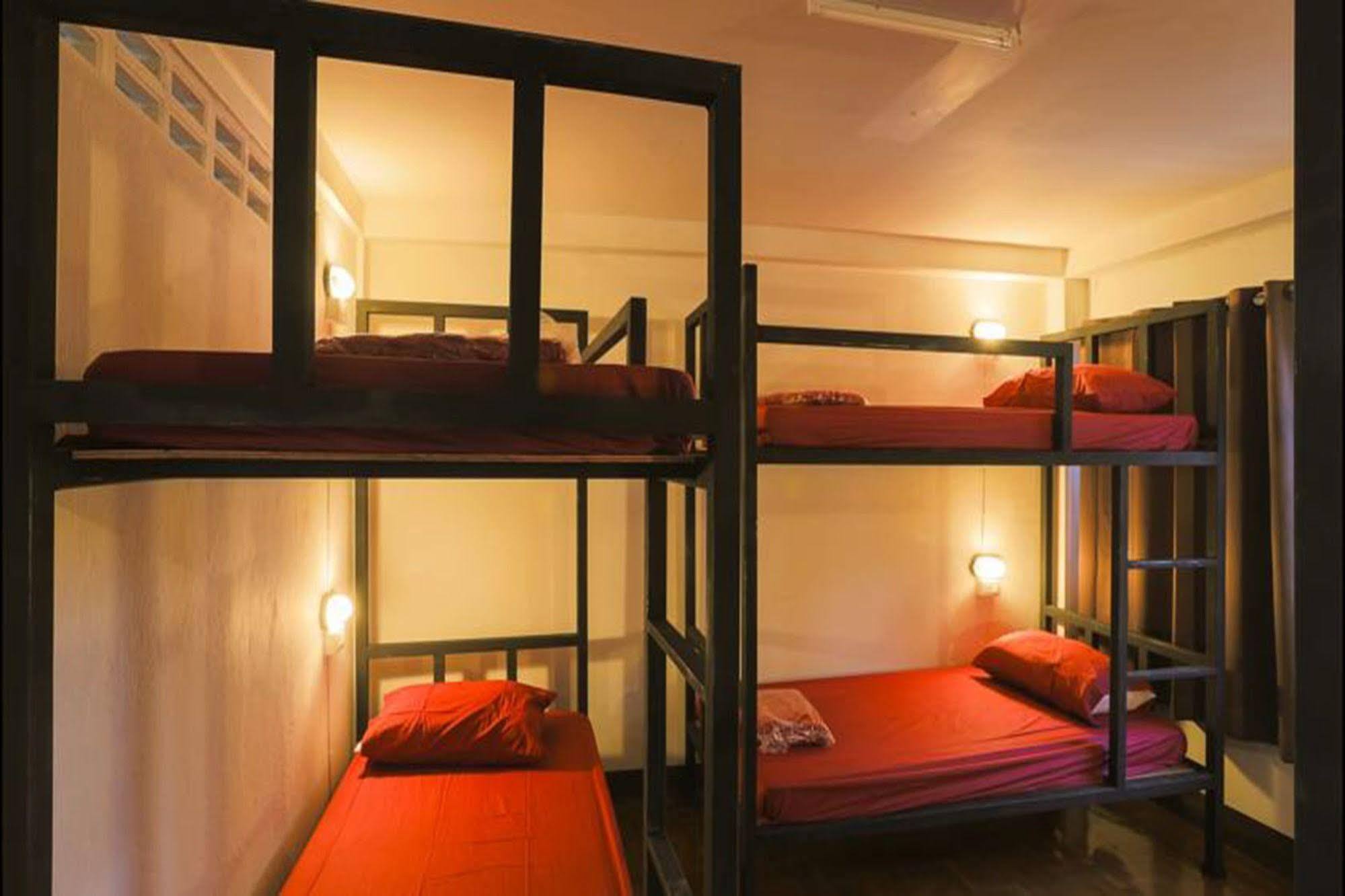 Cham Cha Hostel Chiang Mai Luaran gambar