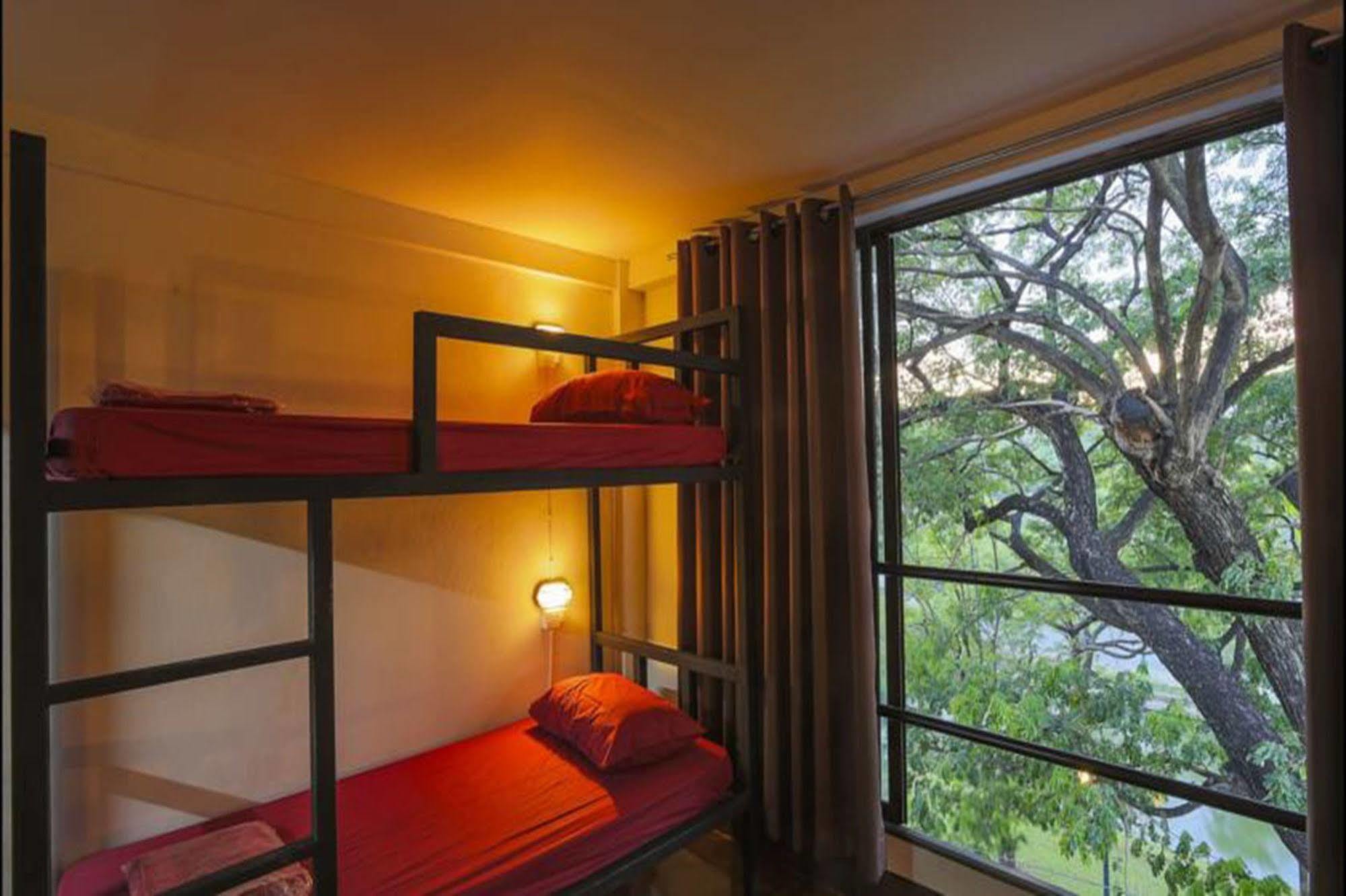 Cham Cha Hostel Chiang Mai Luaran gambar